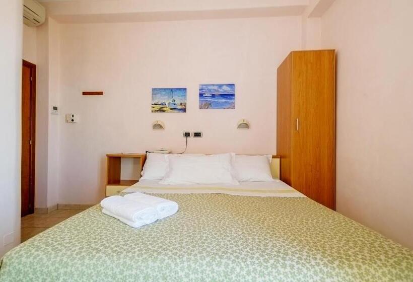 غرفة ديلوكس مطلّة علي البحر, Miramare   Silvi Marina