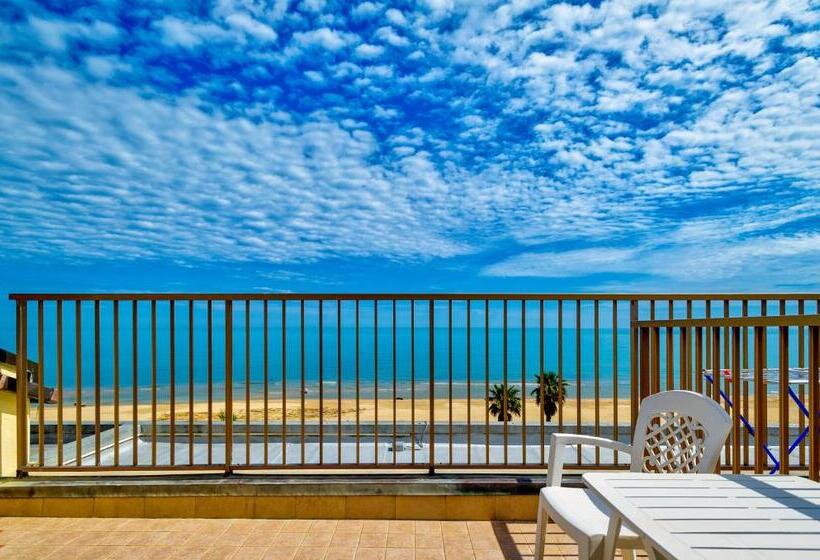 غرفة ديلوكس مطلّة علي البحر, Miramare   Silvi Marina