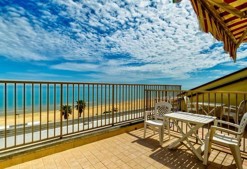 غرفة ديلوكس مطلّة علي البحر, Miramare   Silvi Marina