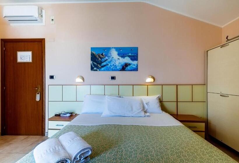 غرفة ديلوكس مطلّة علي البحر, Miramare   Silvi Marina