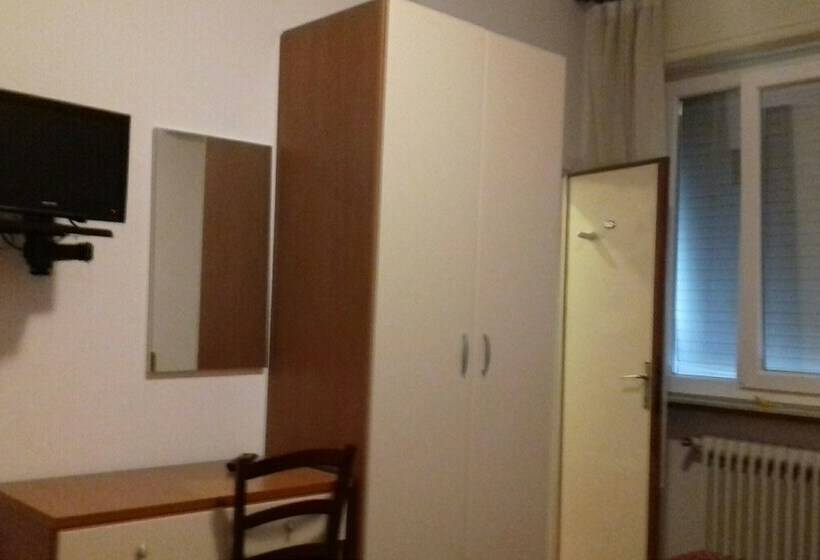 スタンダードルーム, Villa Liberty Versilia