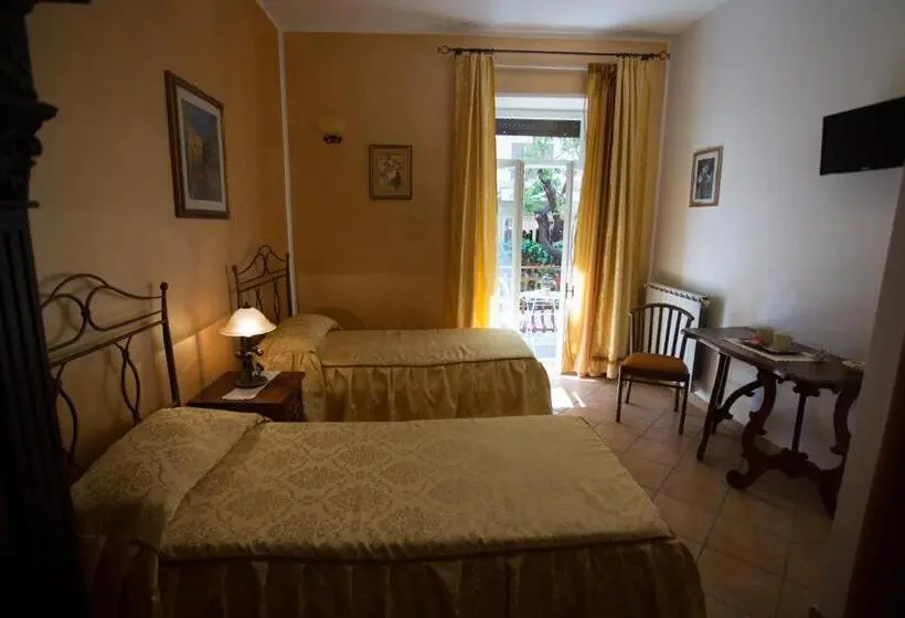 اتاق استاندارد, Casa Lollobrigida