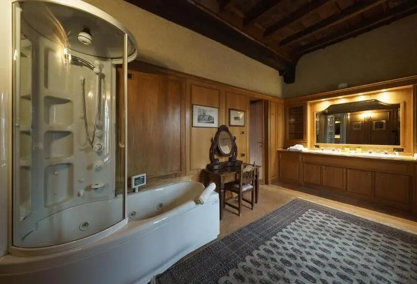 Sviitti 2 Makuuhuonetta, Castello Di Cernusco Lombardone