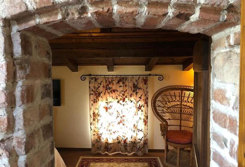 주니어 스위트, Castello Di Cernusco Lombardone