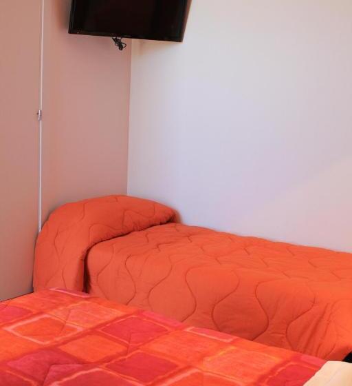 חדר סטנדרט לארבעה, Dimora Rosso Piceno