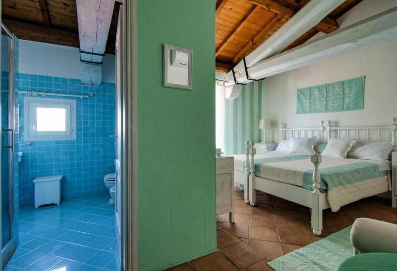 חדר סטנדרט עם מרפסת, Domus Corallia Luxury Rooms