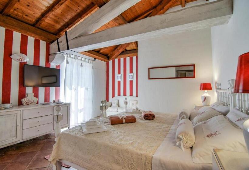 سوییت جونیور با بالکن, Domus Corallia Luxury Rooms