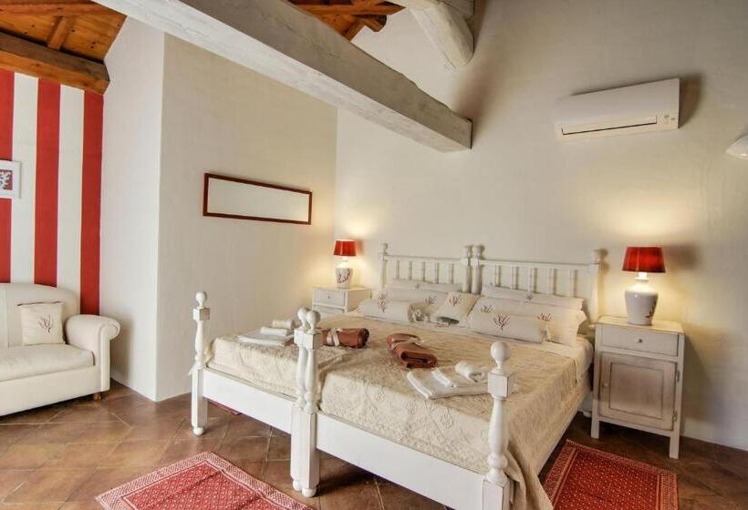 סוויטת ג'וניור עם מרפסת, Domus Corallia Luxury Rooms