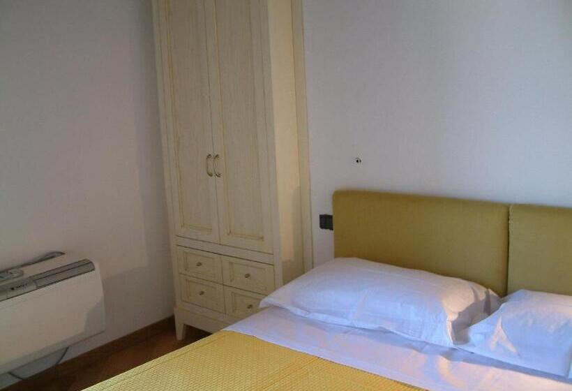 标准间, La Gatta Sul Tetto