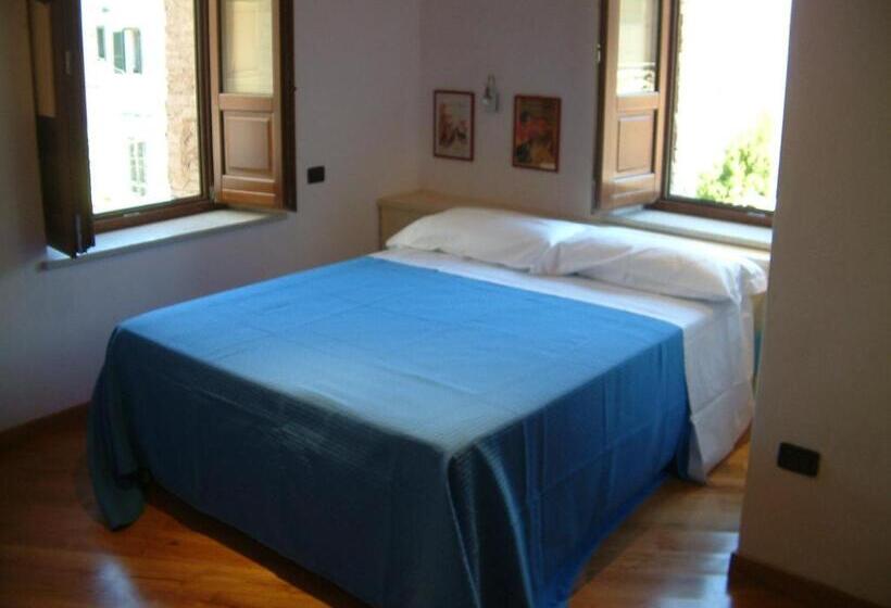 标准间, La Gatta Sul Tetto