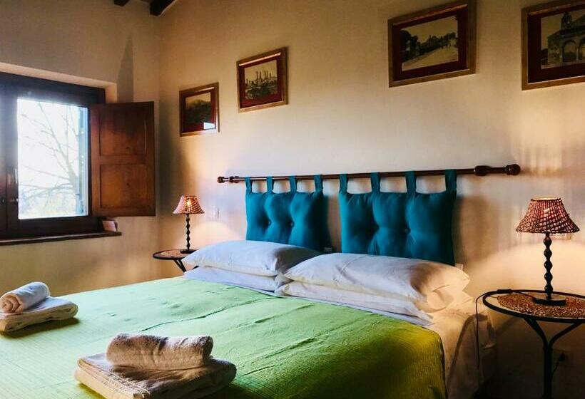 Номер Стандарт Вид на Озеро, Podere San Francesco