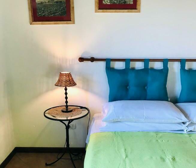 غرفة قياسية مطلّة علي البحيرة, Podere San Francesco