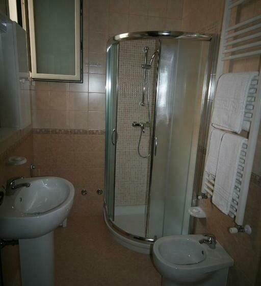 إستديو عائلى, Santa Maria De Lu Trisciulu