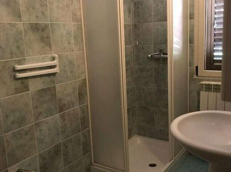 Номер Стандарт, Albergo Magrini Della Genga