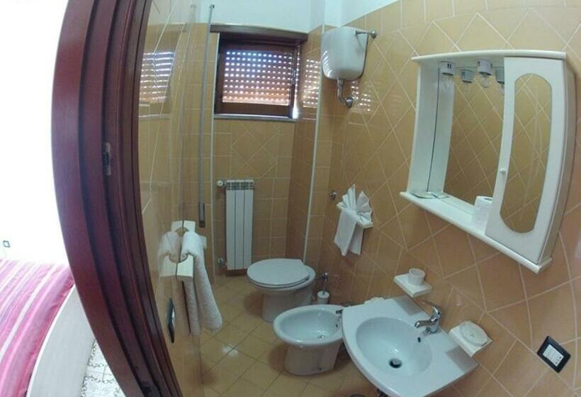 Comfort room with balcony, Aurora