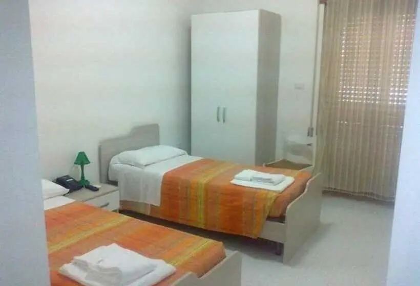 Habitació Triple Clàssica, Aurora