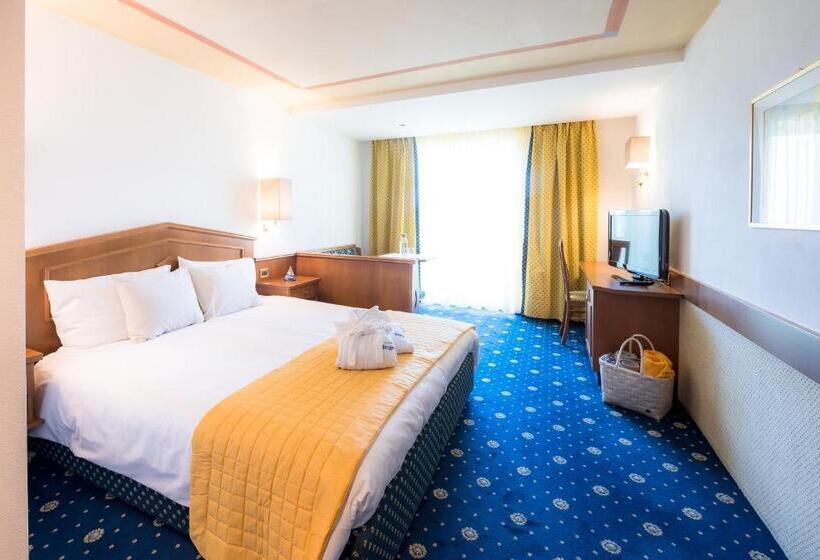 Comfort room with balcony, Ifinger