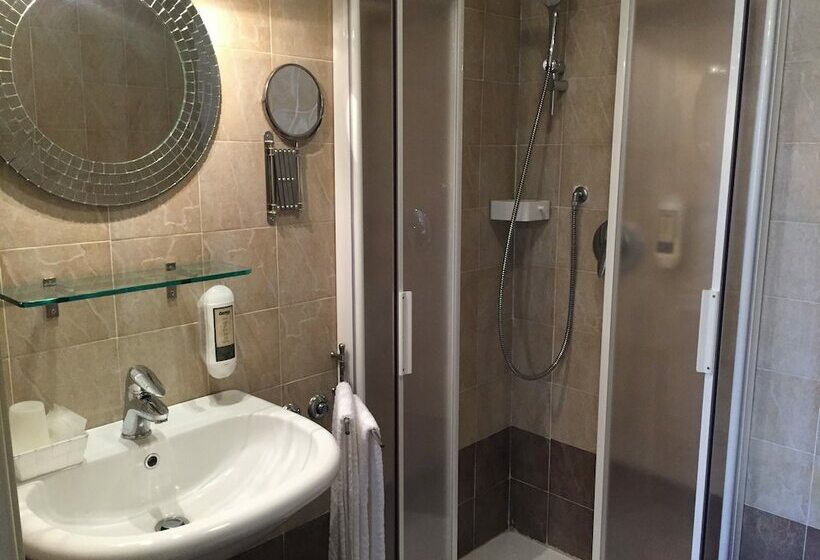 标准三人间, La Foresteria Del Castello   Wellness Hotel In Dimora Storica