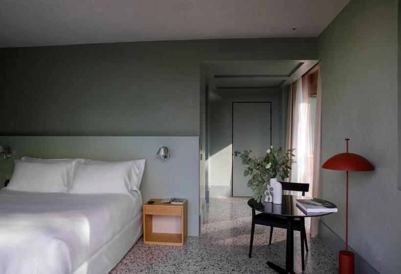 חדר דלוקס עם מרפסת נוף לים, La Roqqa