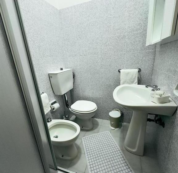 スタンダードルーム, Mediterraneo