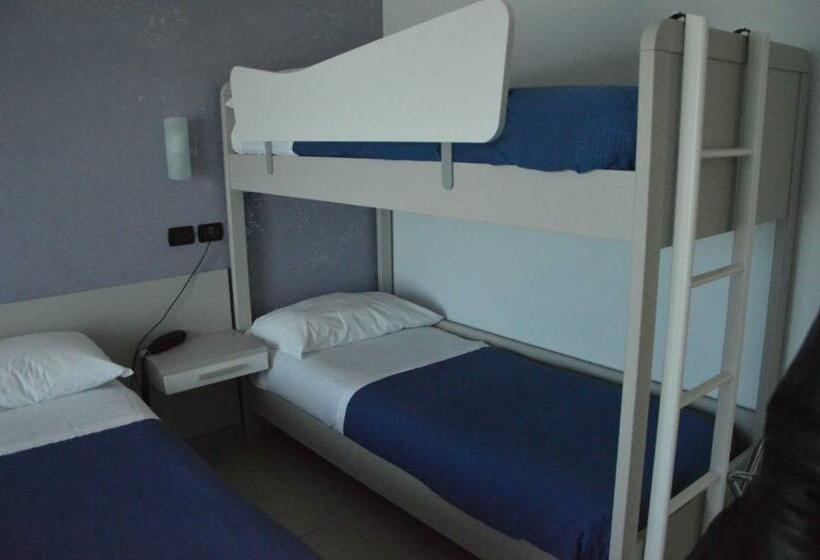 Четырехместный Номер Стандарт Вид на Море, Piccolo Paradiso