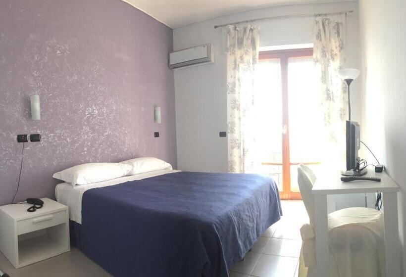 Студия Стандарт Вид на Море, Piccolo Paradiso