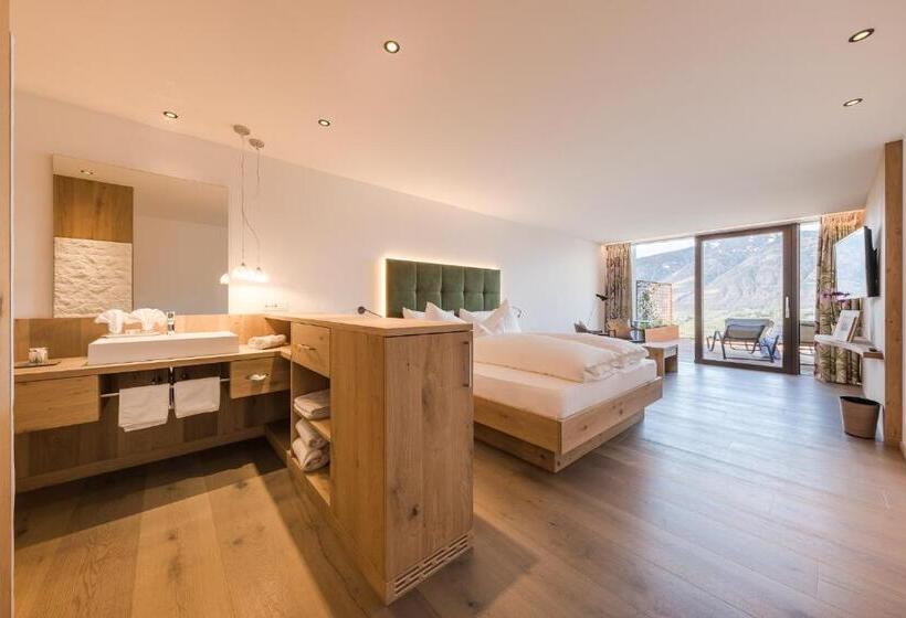 수피리어 룸, Tyrol