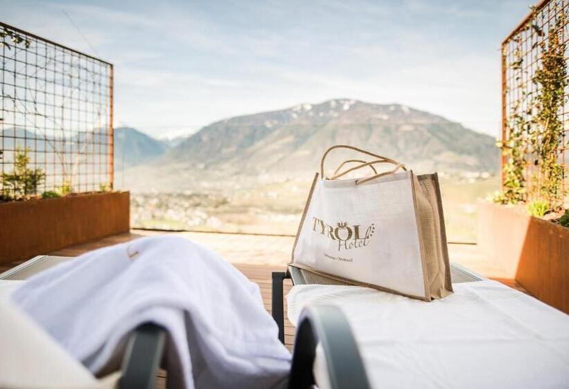 수피리어 룸, Tyrol