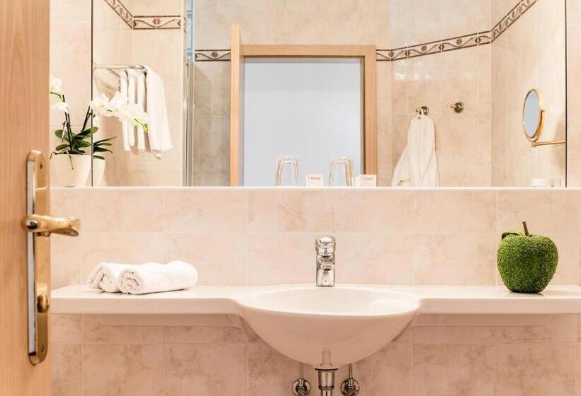 Номер Deluxe с Балконом, Tyrol