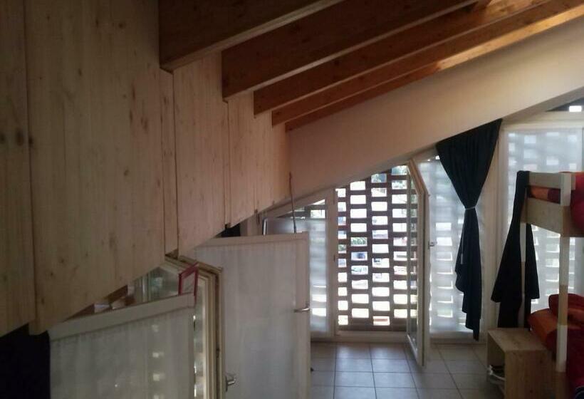 Cama em Quarto Compartilhado, Ostello Casa Rossa