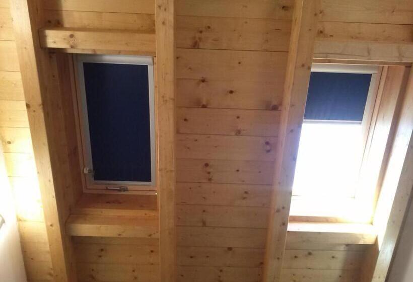 Номер Стандарт Трехместный, Ostello Casa Rossa