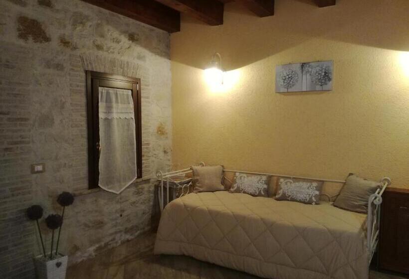 Номер Стандарт с Террасой, Relais Garden Cactus B&b