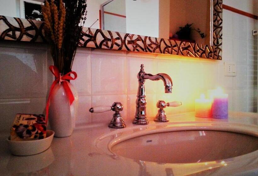 اتاق استاندارد با بالکن, B&b Grano E Lavanda