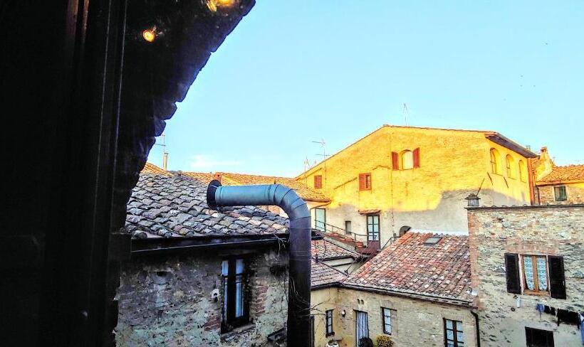 סוויטה עם נוף לעיר, B&b Le Undici Lune