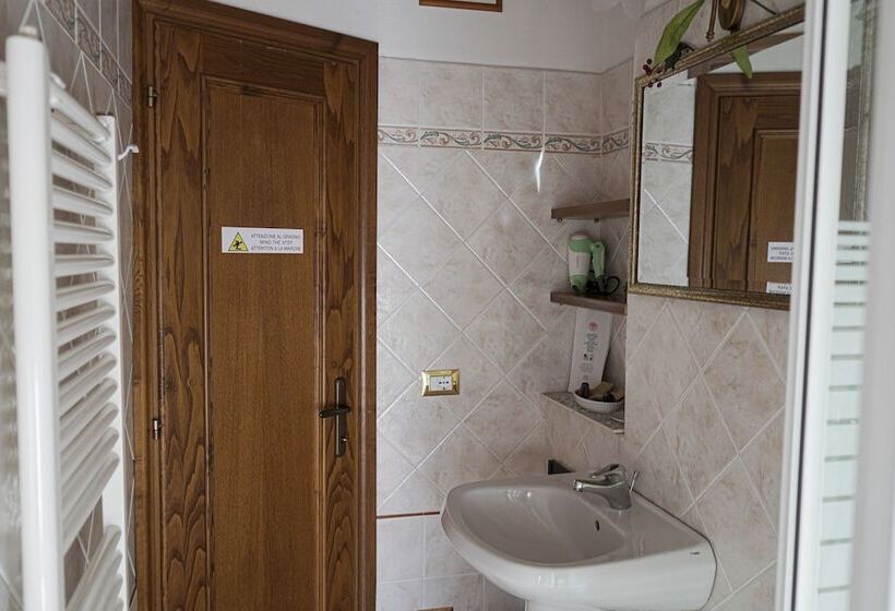 Люкс Вид на Город, B&b Le Undici Lune