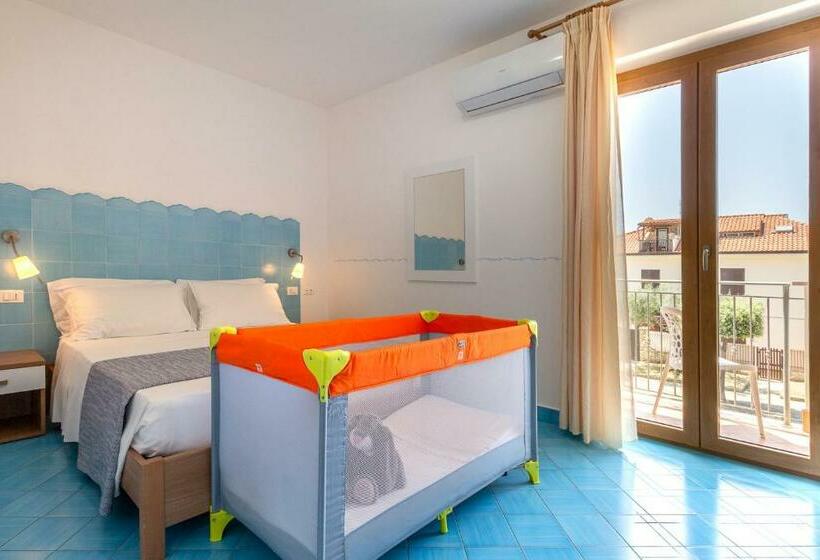 غرفة كومفورت, B&b Sperlonga