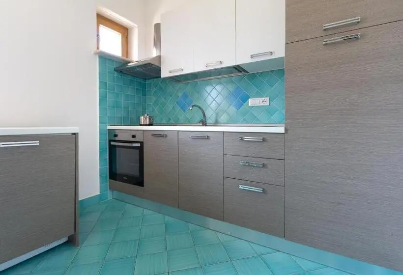 Perhehuone, B&b Sperlonga