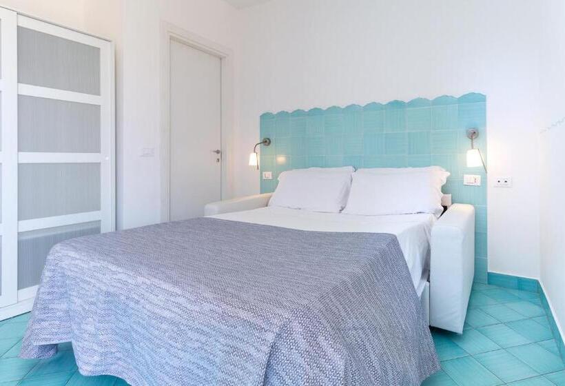 غرفة عائلية, B&b Sperlonga