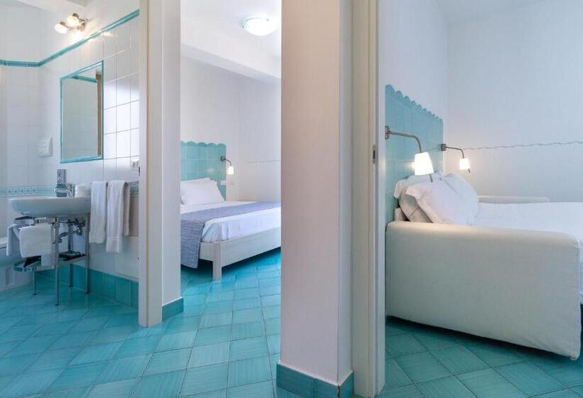 غرفة عائلية, B&b Sperlonga