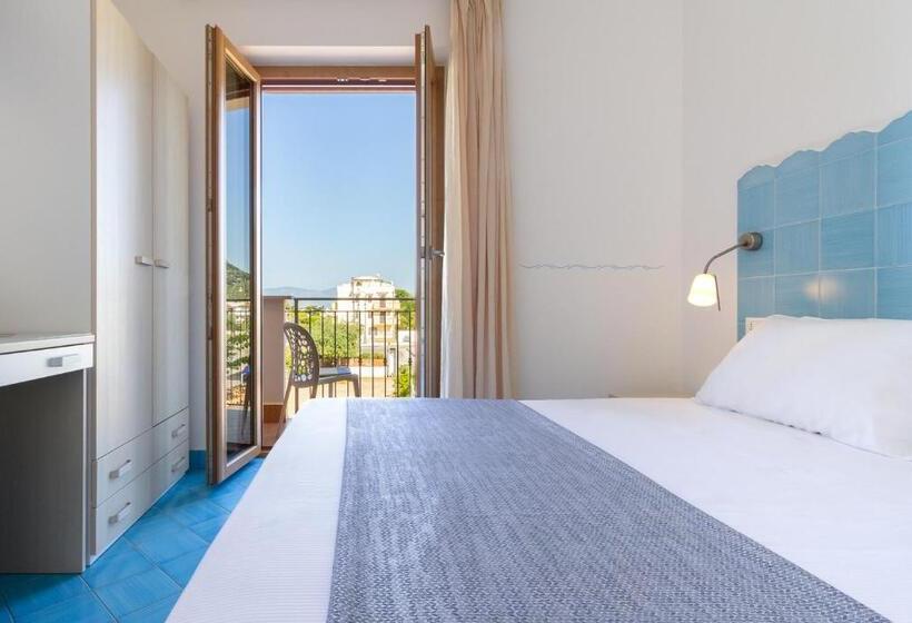 غرفة قياسية مزوَّدة بشُرفة, B&b Sperlonga