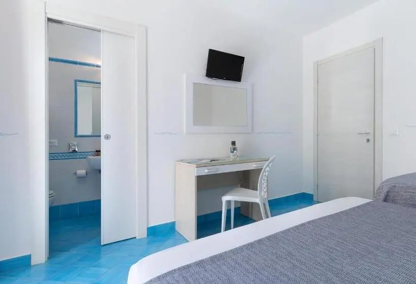 Classic Kolmen Hengen Huone, B&b Sperlonga