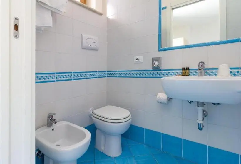 Classic Kolmen Hengen Huone, B&b Sperlonga