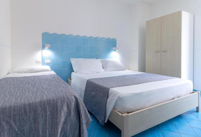 غرفة كلاسيكية ثلاثية, B&b Sperlonga