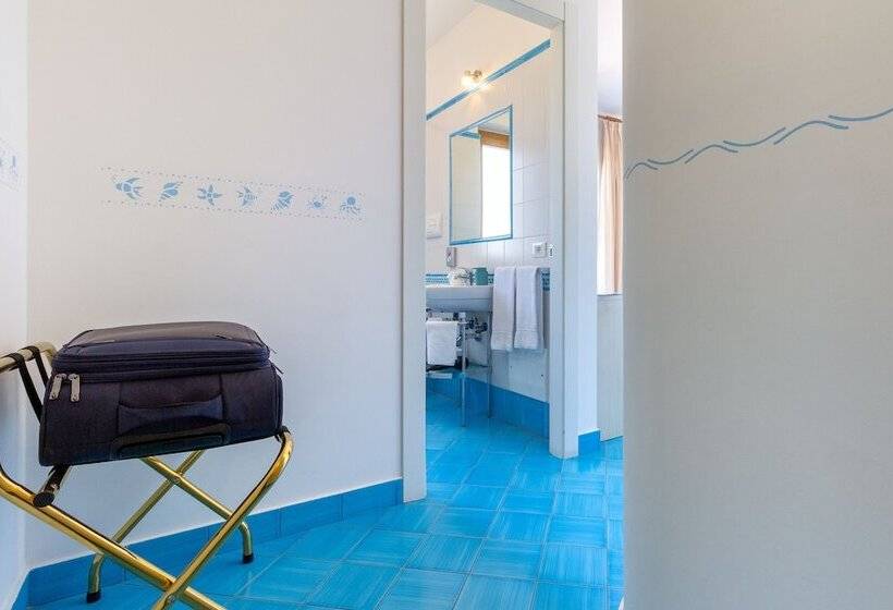 غرفة كلاسيكية سرير مزدوج, B&b Sperlonga