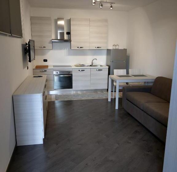 إستوديو قياسى, Affittacamere Derby