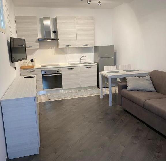 إستوديو قياسى, Affittacamere Derby