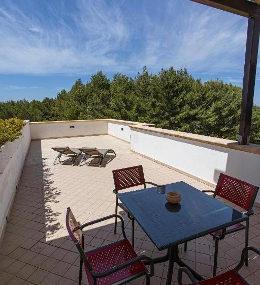 חדר סטנדרט לשלושה, Aia Grande