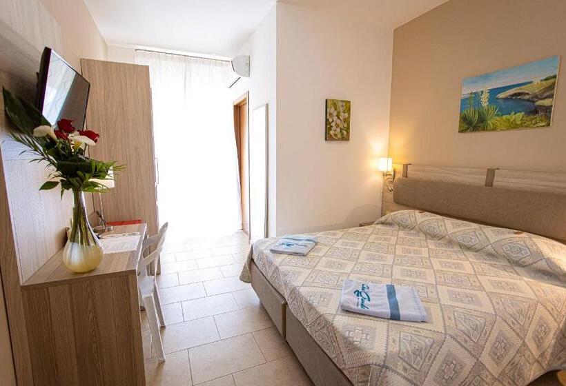 חדר אקונומי, Aia Grande