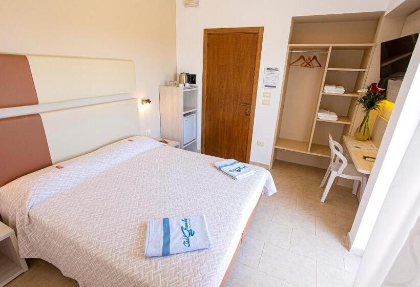 חדר בסיסי, Aia Grande