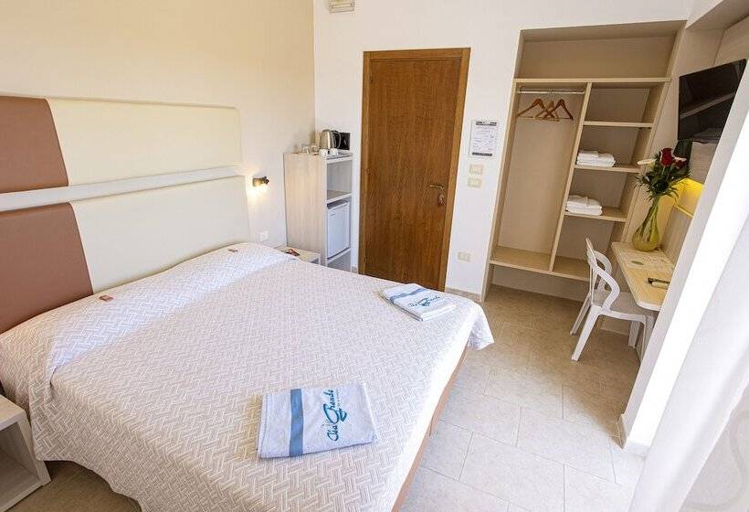 חדר אקונומי, Aia Grande